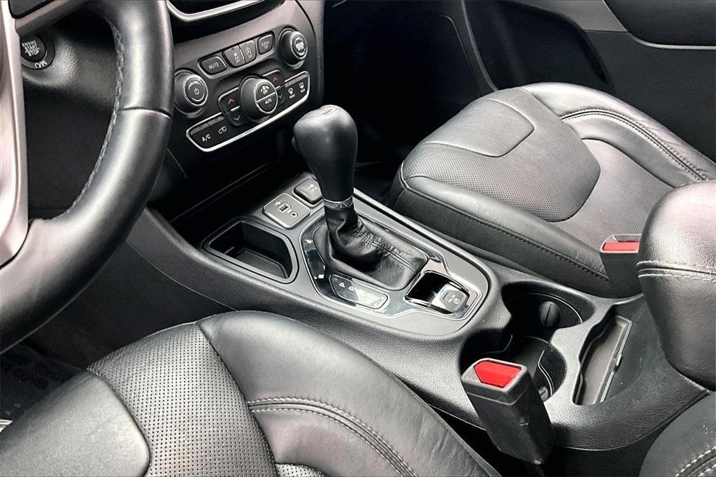 used 2019 Jeep Cherokee car, priced at $12,971