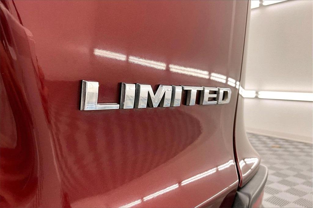 used 2019 Jeep Cherokee car, priced at $12,971