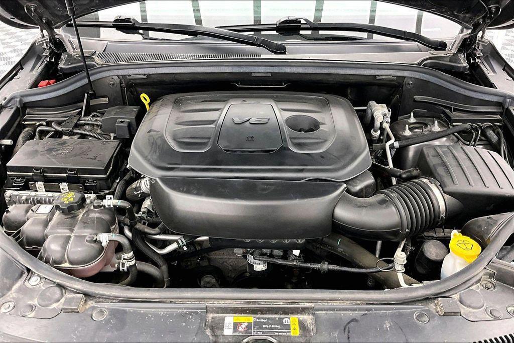 used 2021 Jeep Grand Cherokee car, priced at $27,065