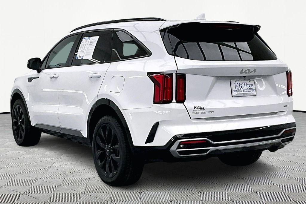 used 2023 Kia Sorento car, priced at $29,390