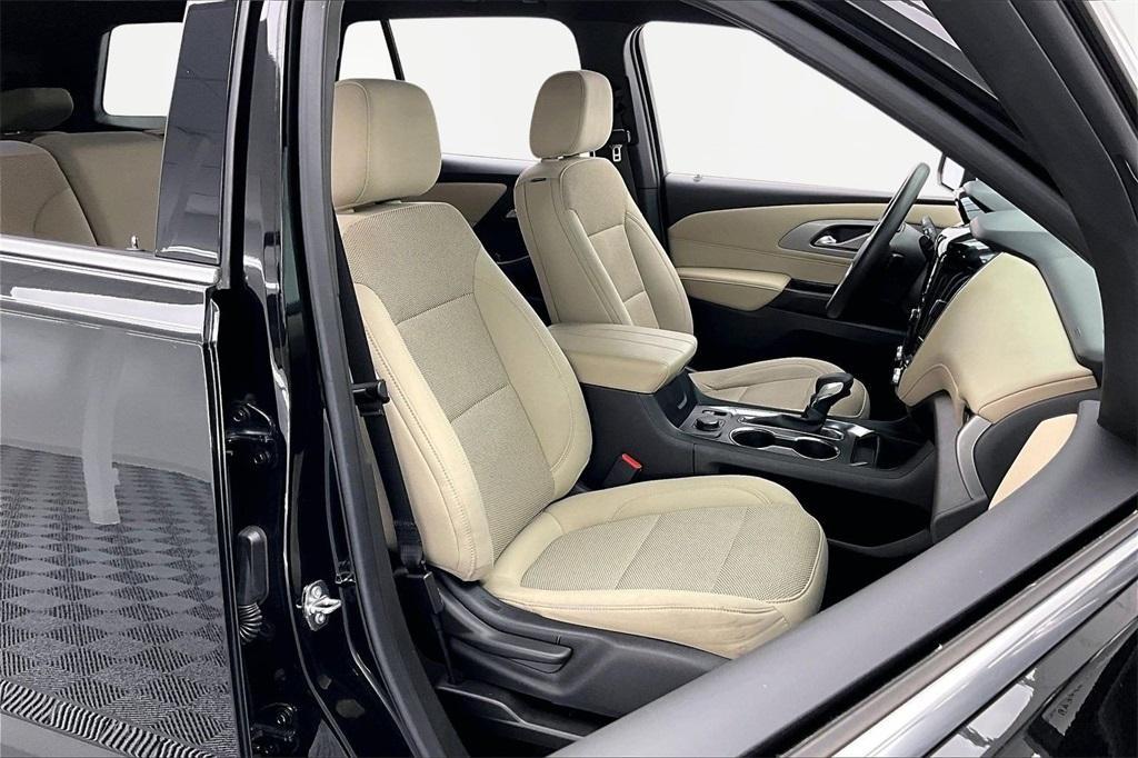 used 2023 Chevrolet Traverse car, priced at $26,874