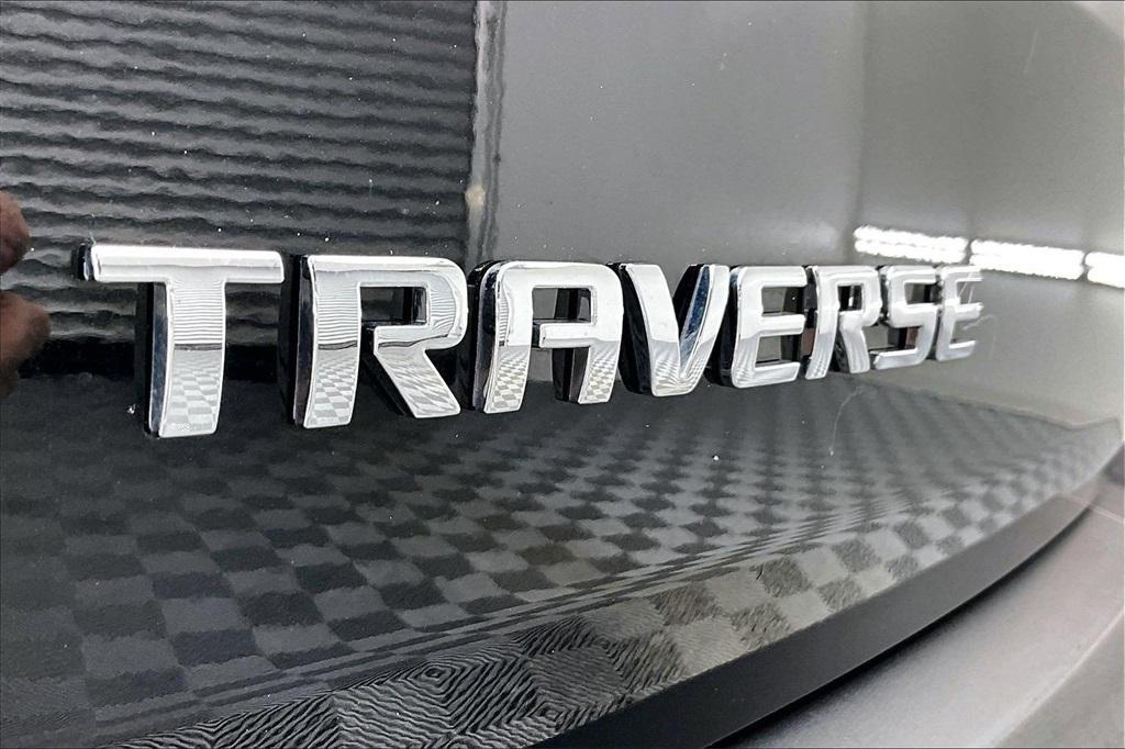 used 2023 Chevrolet Traverse car, priced at $26,874