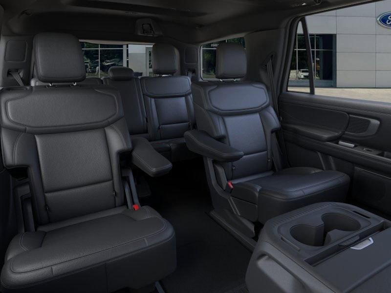 new 2025 Ford Expedition car, priced at $82,968