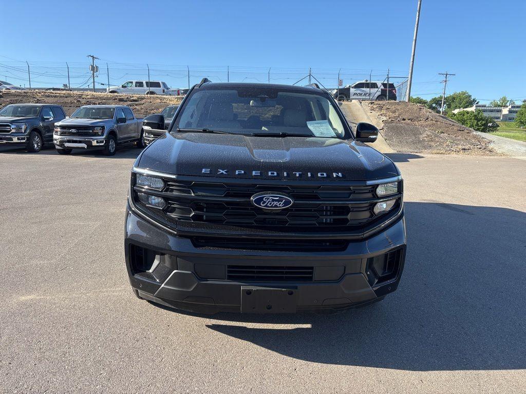 used 2025 Ford Expedition car, priced at $61,288
