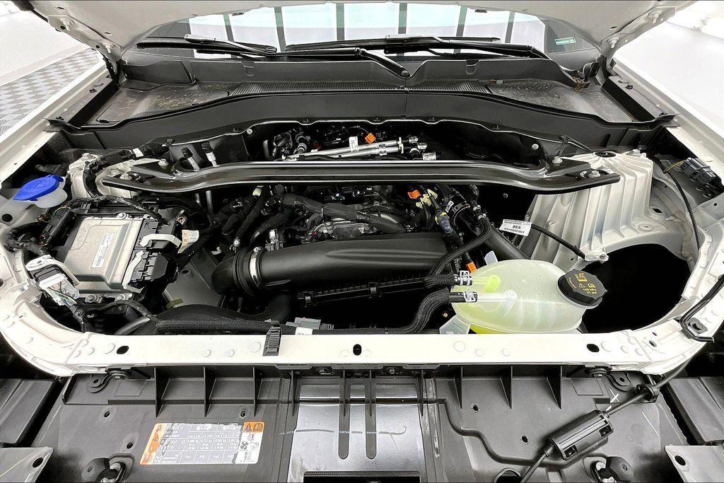 new 2025 Ford Explorer car, priced at $48,454
