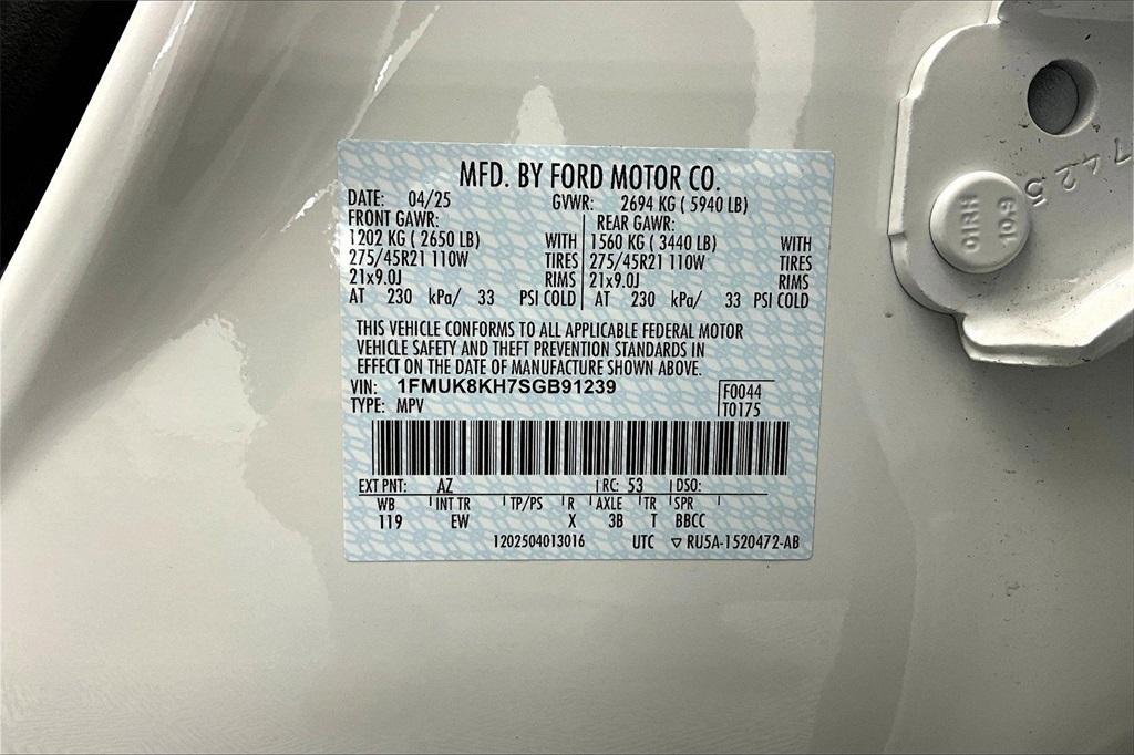 new 2025 Ford Explorer car, priced at $52,954