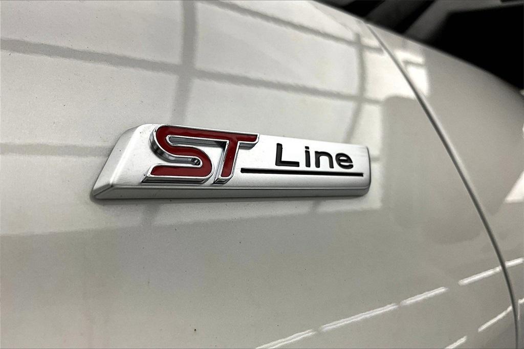 new 2025 Ford Explorer car, priced at $52,954