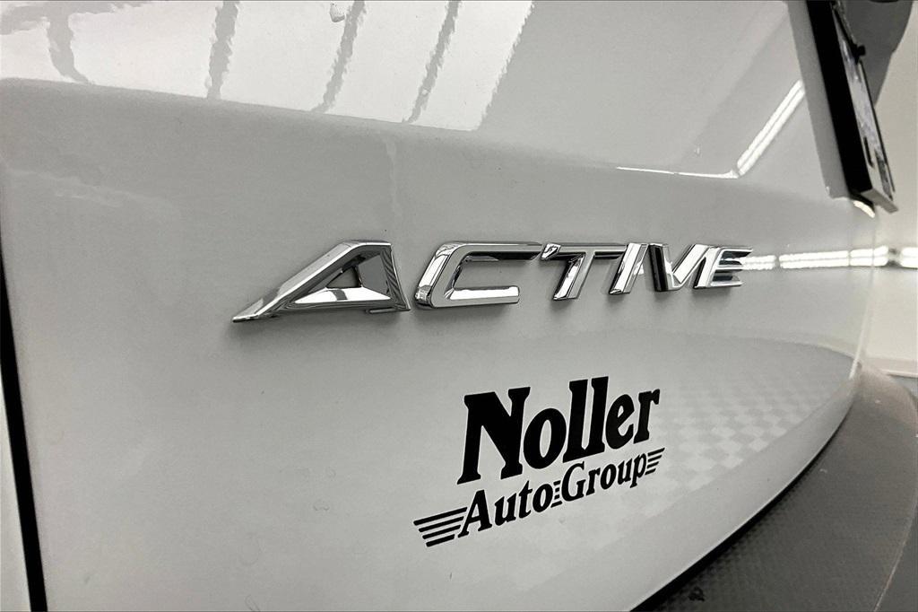 new 2025 Ford Escape car, priced at $25,144