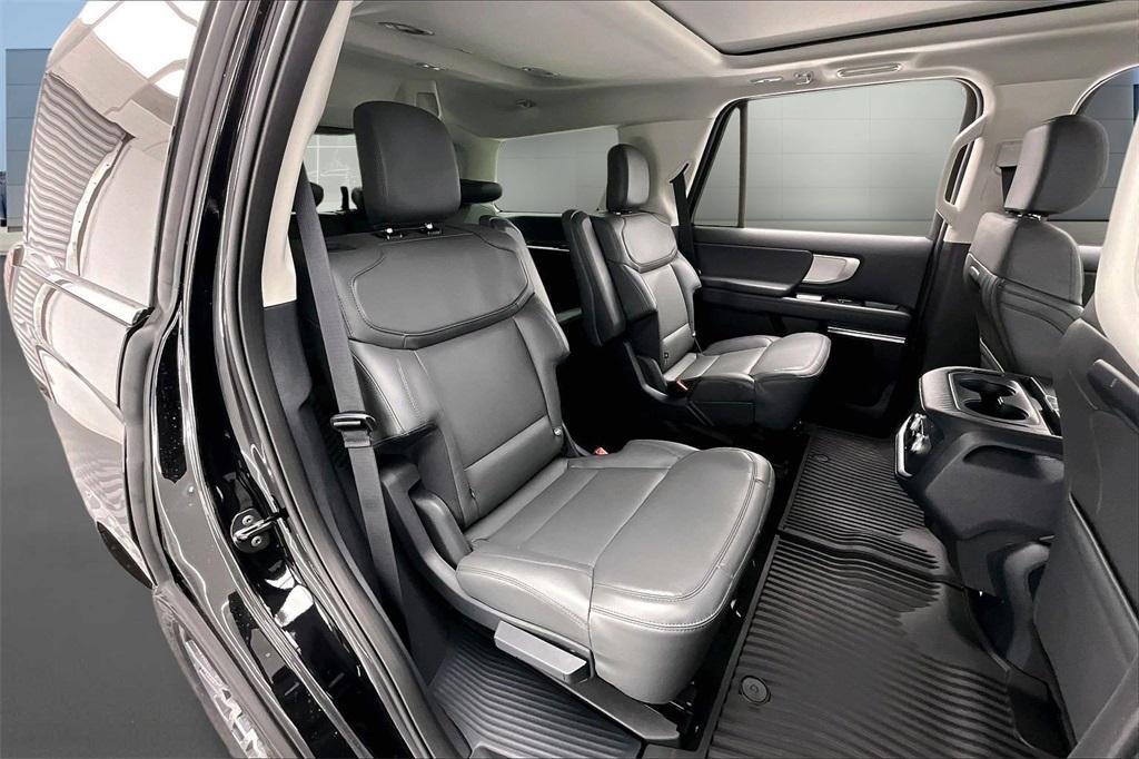 new 2026 Ford Expedition car, priced at $73,882