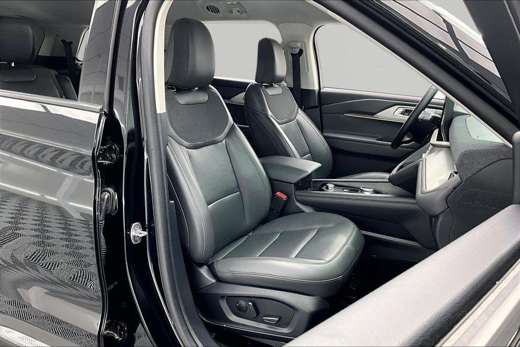 used 2025 Ford Explorer car, priced at $39,830