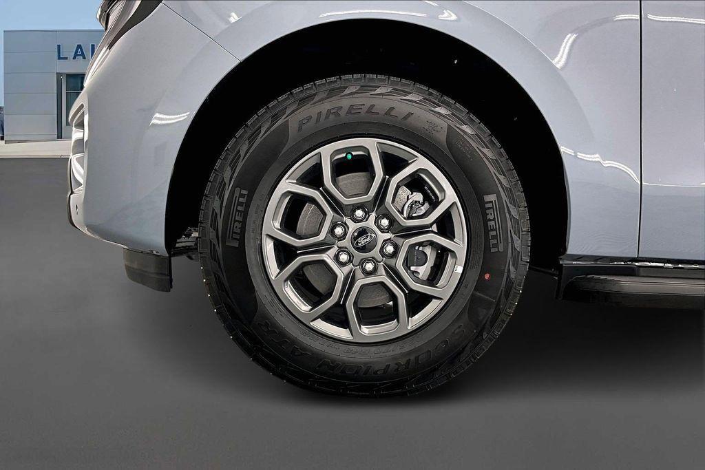 new 2025 Ford Expedition car, priced at $64,485