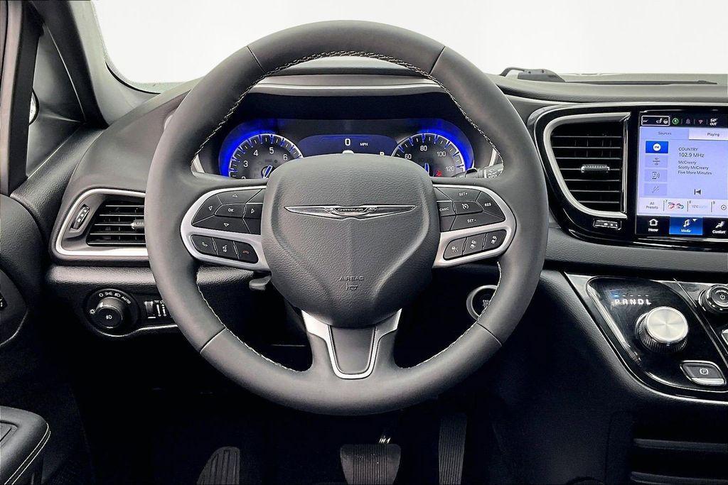 used 2025 Chrysler Pacifica car, priced at $32,891