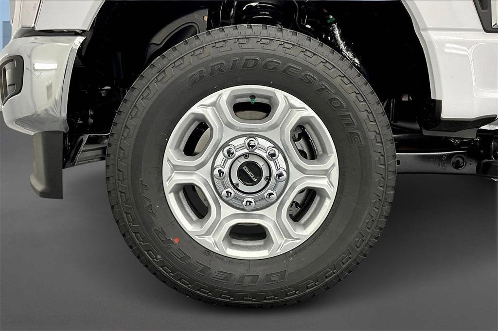 new 2025 Ford F-350 car, priced at $54,939