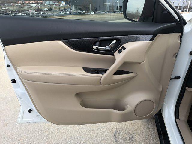 used 2015 Nissan Rogue car, priced at $10,944