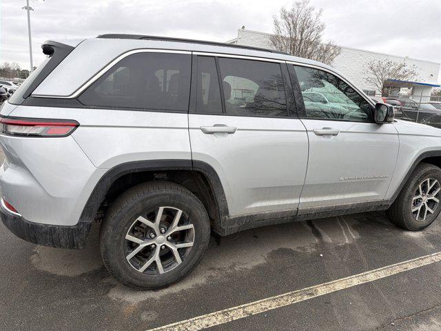 used 2024 Jeep Grand Cherokee car, priced at $34,905