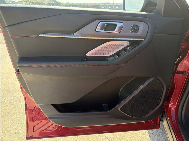 used 2025 Ford Explorer car, priced at $47,557