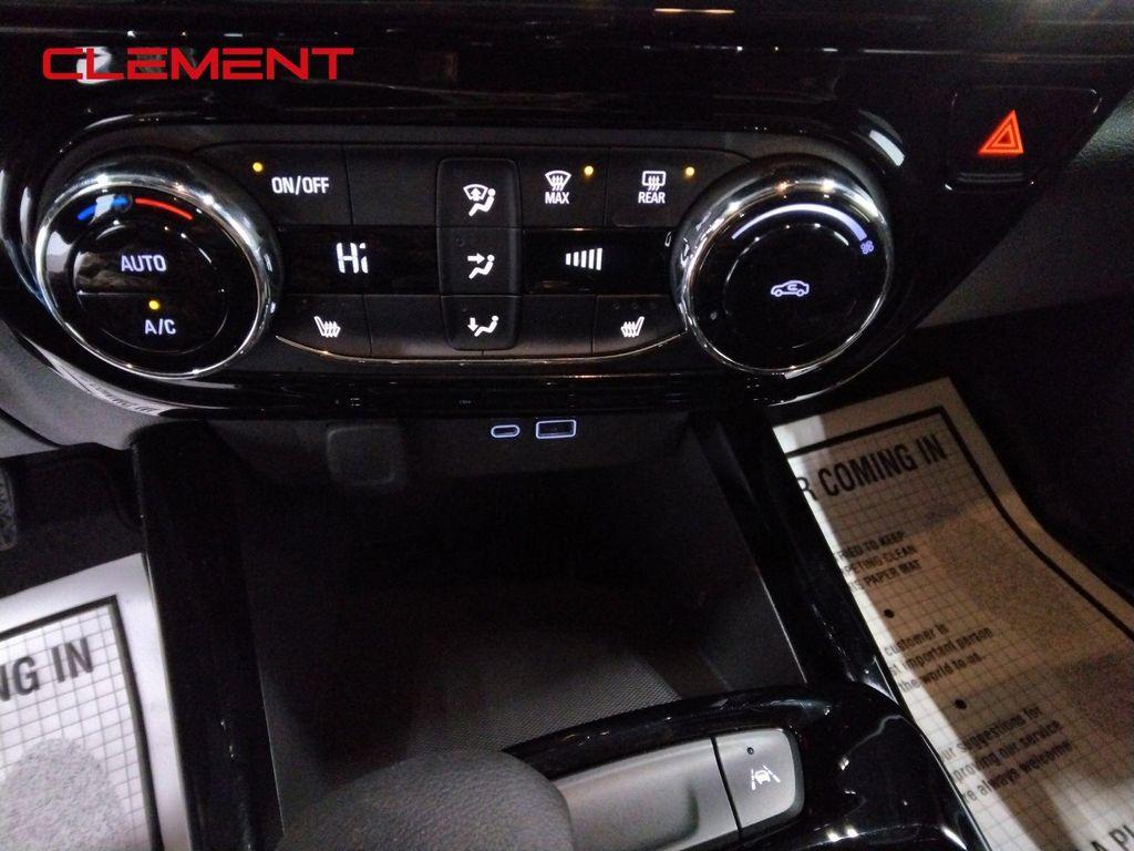 used 2025 Chevrolet Trax car, priced at $26,400