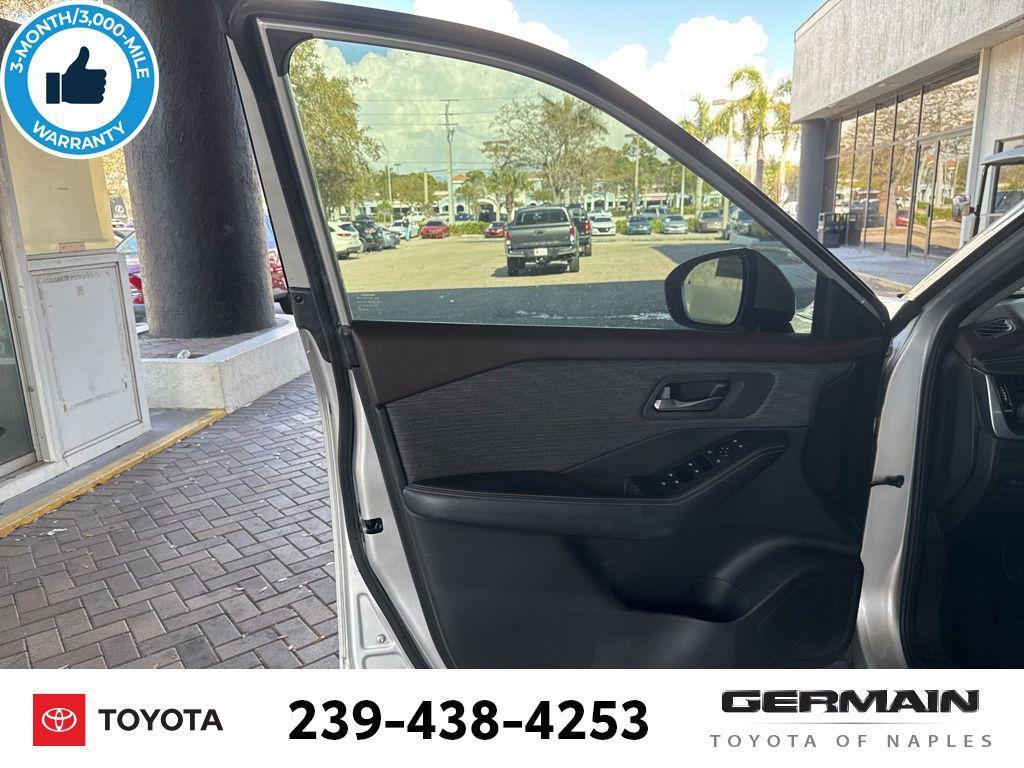 used 2021 Nissan Rogue car, priced at $17,552