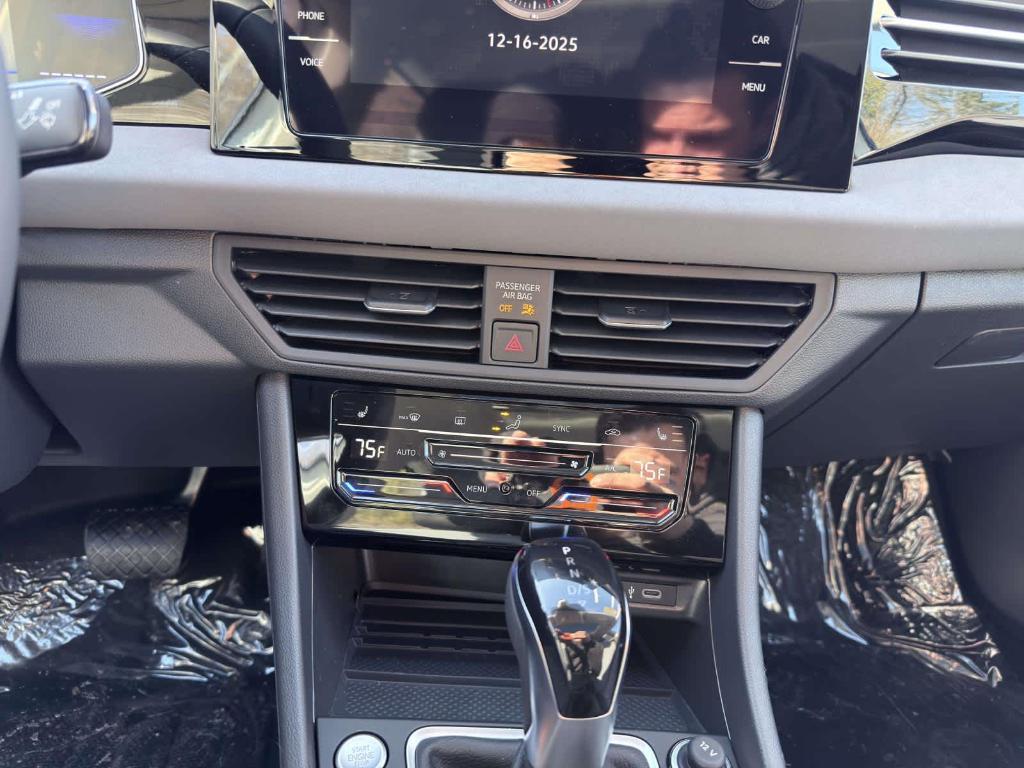 new 2025 Volkswagen Jetta car, priced at $24,600