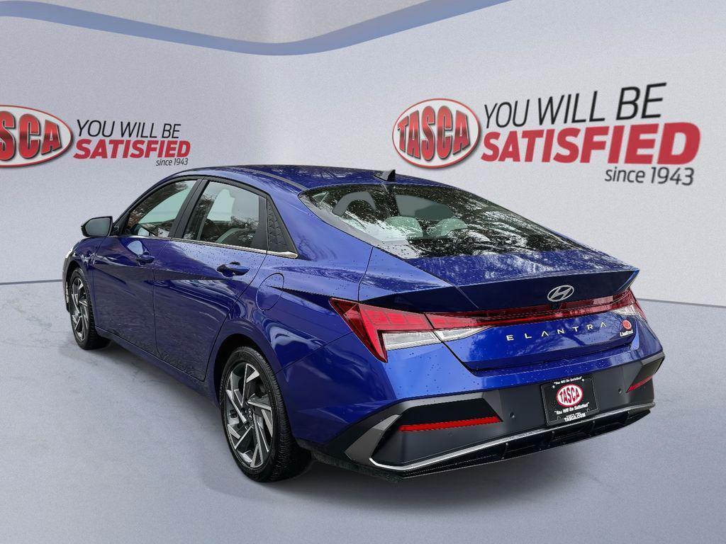 new 2024 Hyundai Elantra car