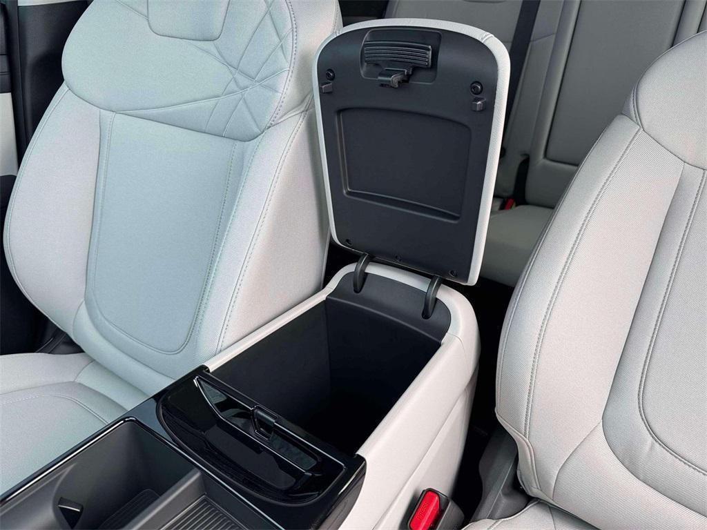 new 2026 Hyundai TUCSON Hybrid car, priced at $35,000