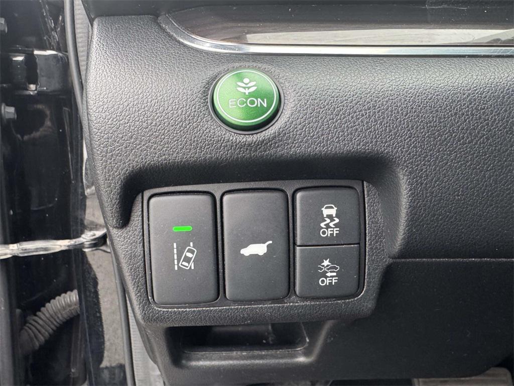 used 2016 Honda CR-V car, priced at $17,083