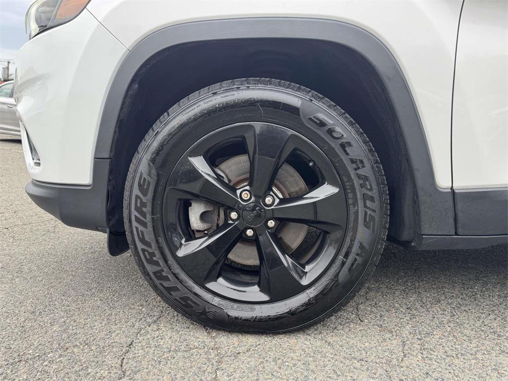 used 2019 Jeep Cherokee car, priced at $14,026