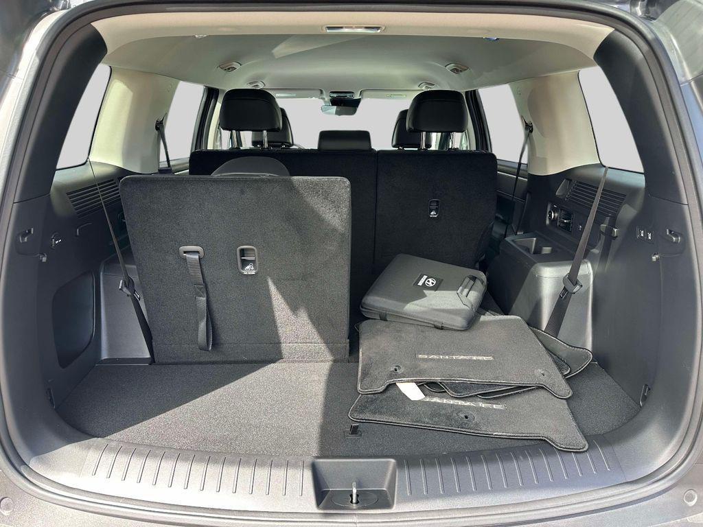 used 2026 Hyundai Santa Fe car, priced at $39,500