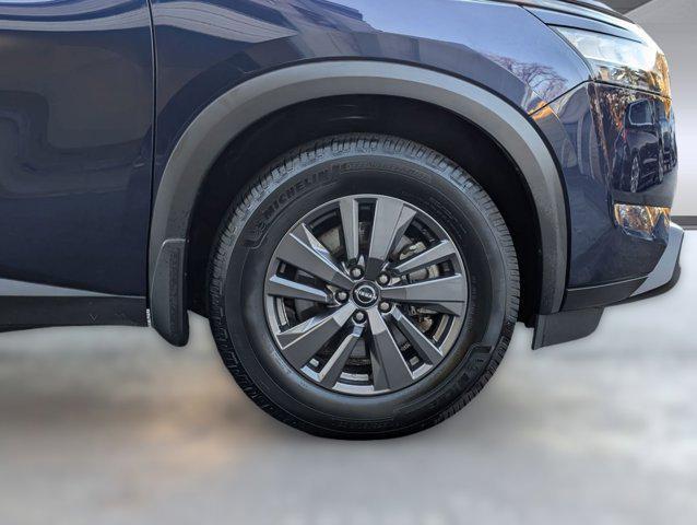 used 2022 Nissan Pathfinder car, priced at $22,498