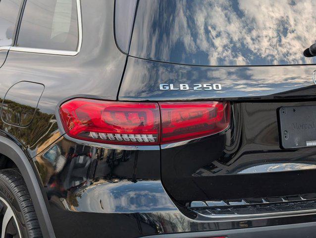 used 2022 Mercedes-Benz GLB 250 car, priced at $18,999