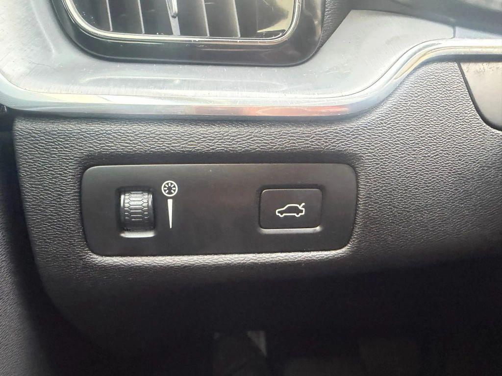 used 2018 Volvo XC60 car, priced at $13,999