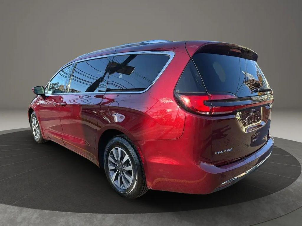 used 2021 Chrysler Pacifica car, priced at $14,999