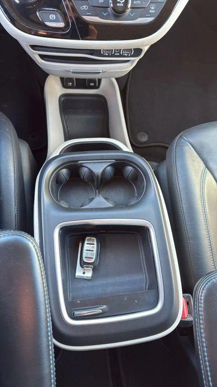 used 2021 Chrysler Pacifica car, priced at $14,999