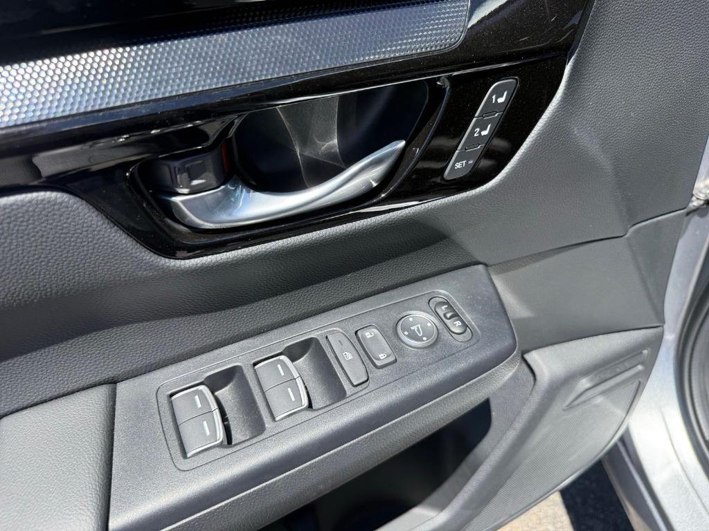 new 2026 Honda CR-V Hybrid car, priced at $43,500