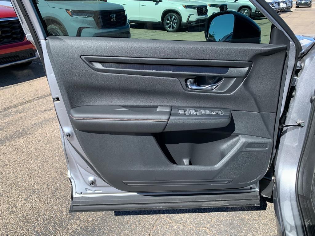 new 2026 Honda CR-V Hybrid car, priced at $37,035