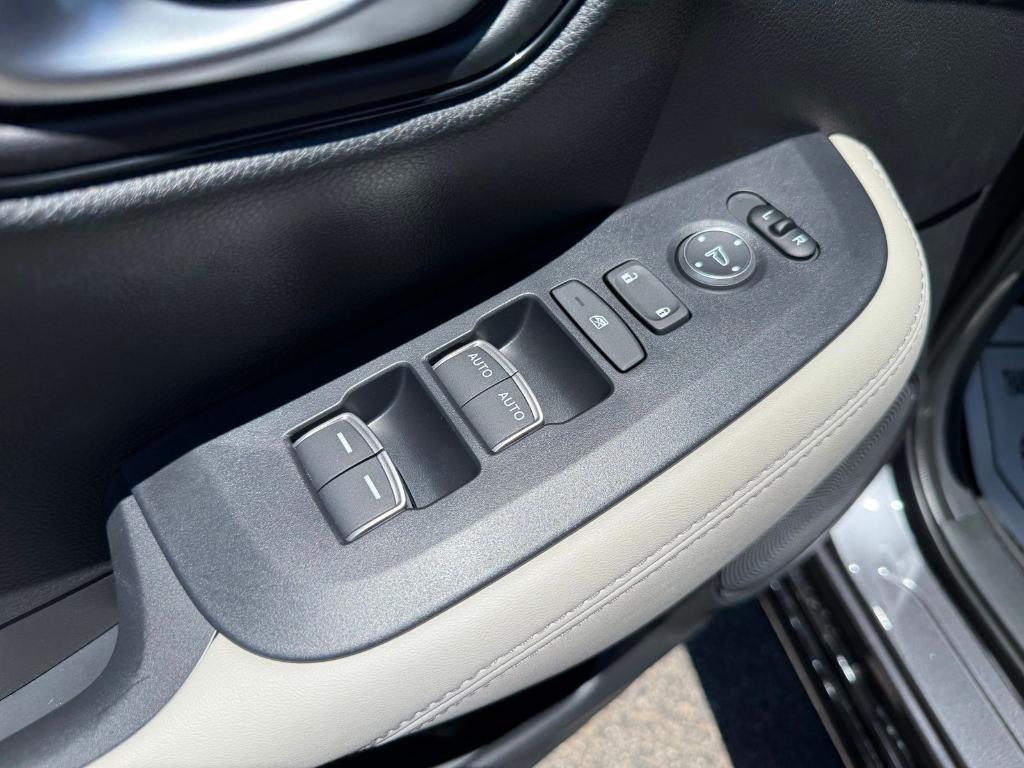new 2027 Honda HR-V car, priced at $35,894