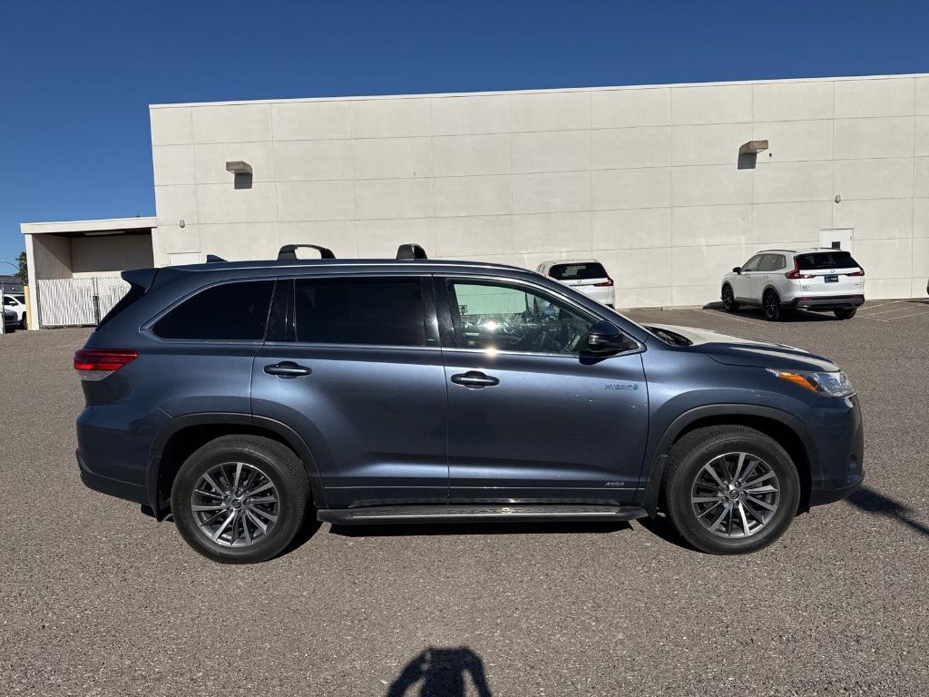 used 2018 Toyota Highlander Hybrid car, priced at $27,950