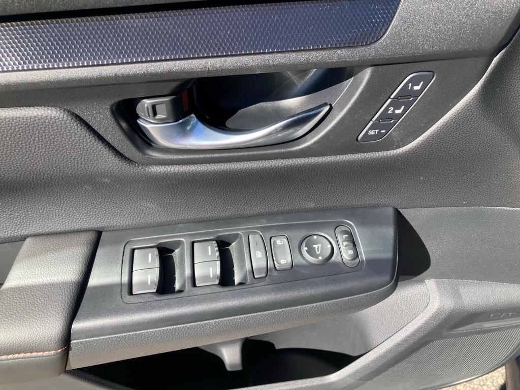 new 2026 Honda CR-V Hybrid car, priced at $39,783