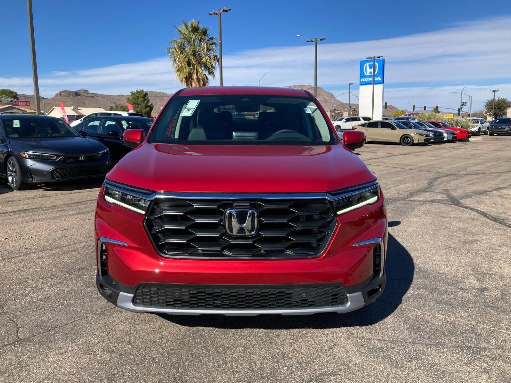 new 2025 Honda Pilot car, priced at $44,800
