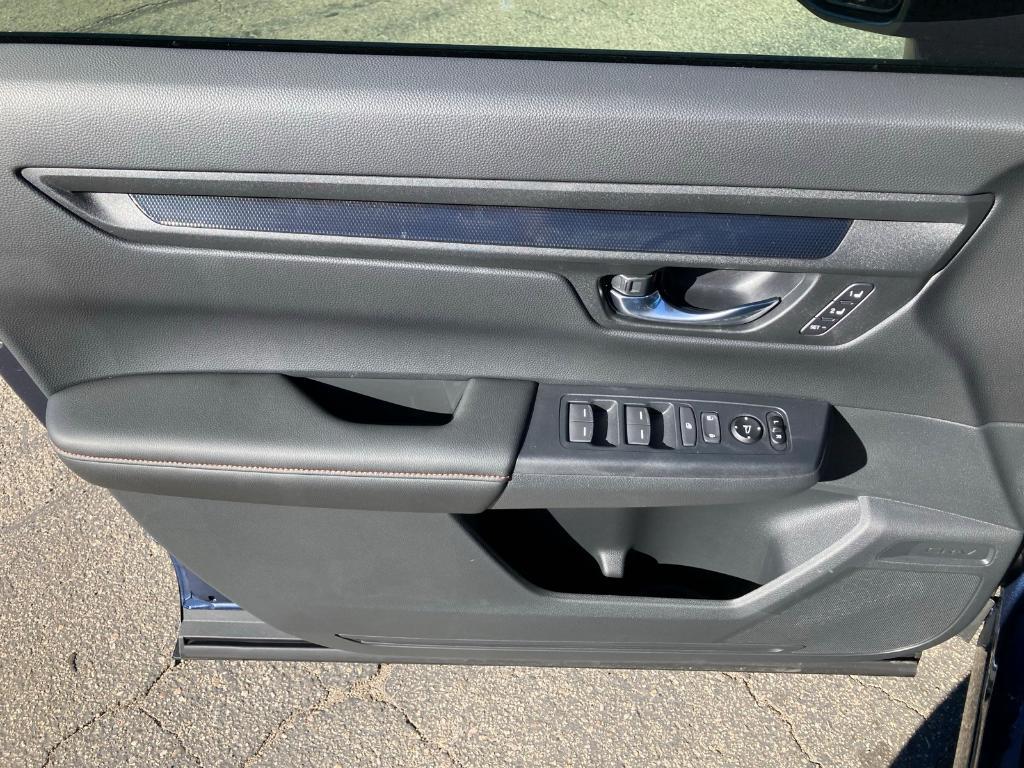 new 2026 Honda CR-V Hybrid car, priced at $39,783