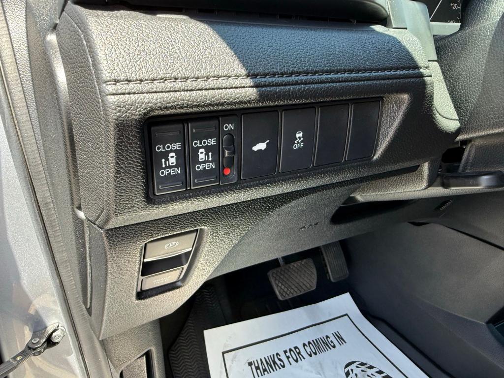 used 2025 Honda Odyssey car, priced at $38,985
