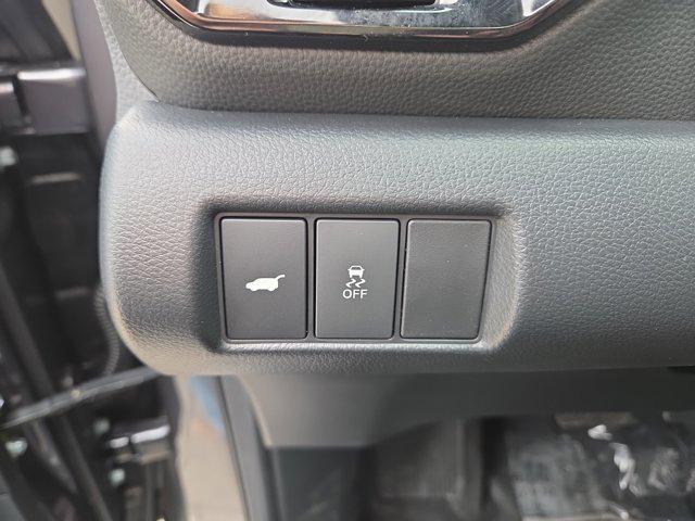 new 2025 Honda Pilot car, priced at $45,596