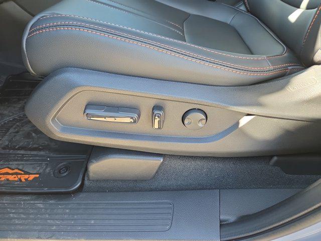 new 2025 Honda Pilot car, priced at $49,707