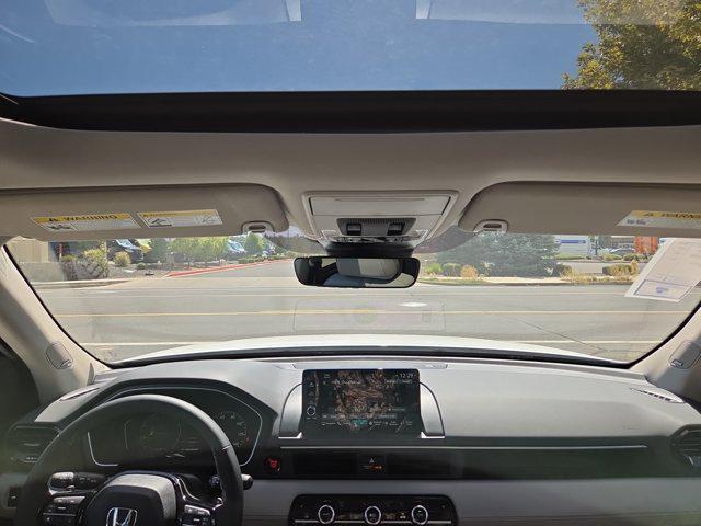 new 2025 Honda Pilot car, priced at $49,698