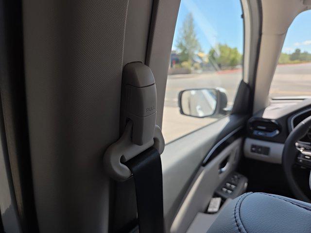 new 2025 Honda Pilot car, priced at $49,698