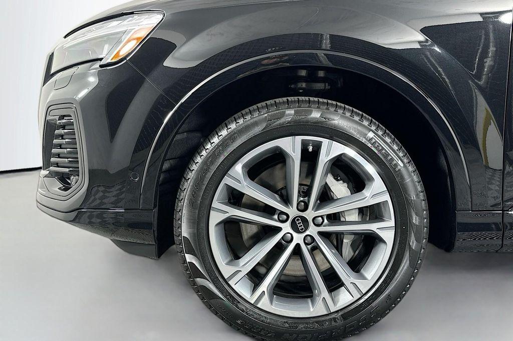 new 2026 Audi Q7 car, priced at $67,135