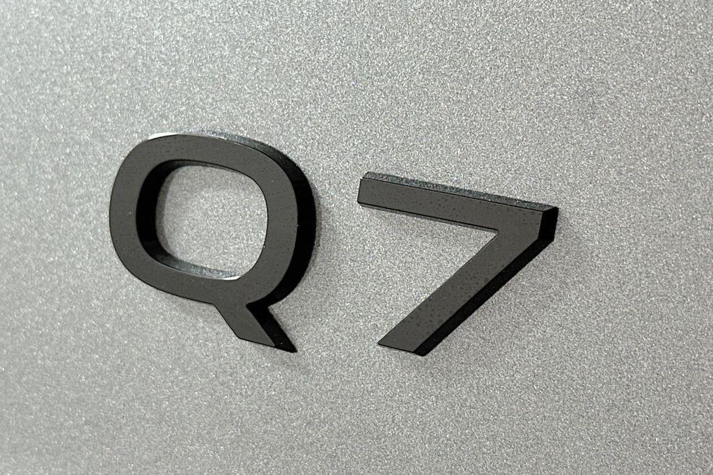 new 2026 Audi Q7 car, priced at $78,220
