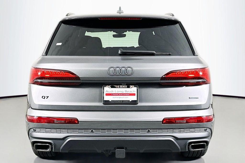 new 2026 Audi Q7 car, priced at $78,220