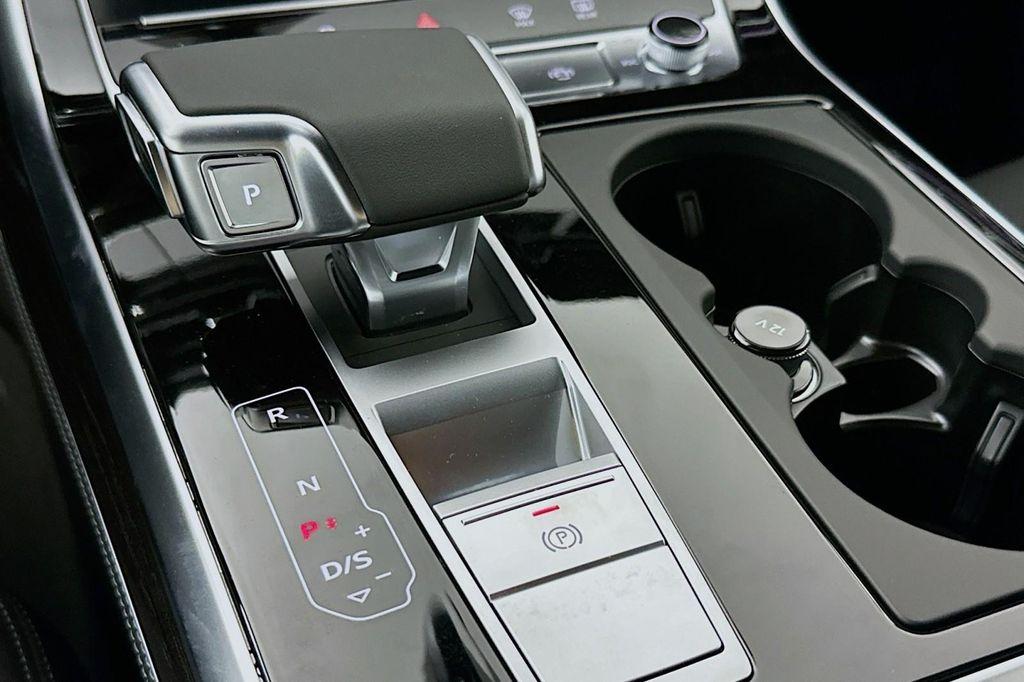 new 2026 Audi Q7 car, priced at $77,005