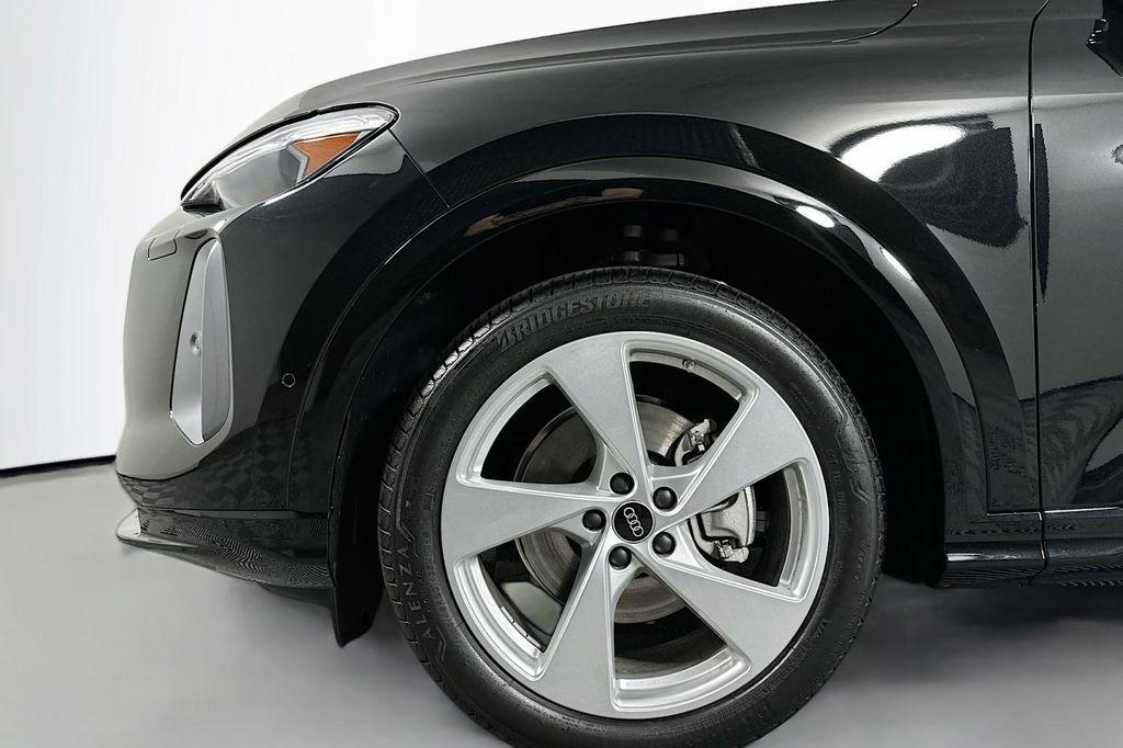 new 2025 Audi Q5 car, priced at $59,250